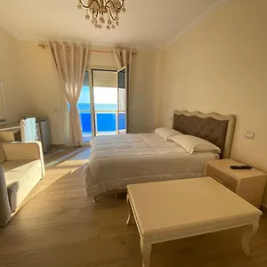 3 Vellezerit 4* Durrës