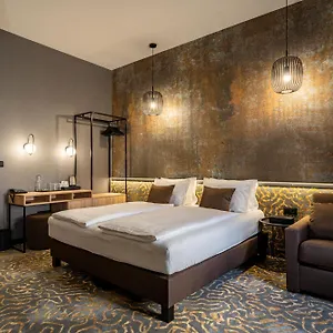 Urban 4* Debreţin