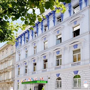 Hostel Westend
